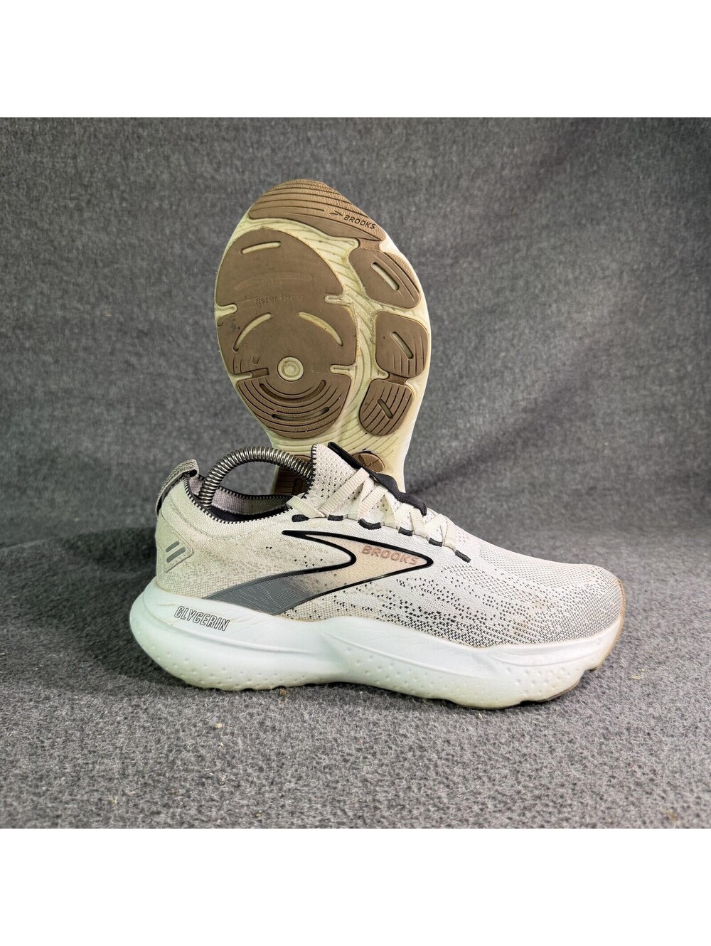 Brooks Glycerin 21 StealthFit Womens Size 8.5 Beige Running Shoes 1204101B185